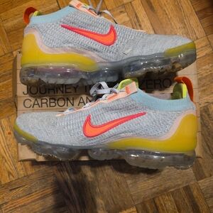 Nike VapormaxShoes - Gray and Yellow